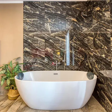 Ruby's - By Solea Homes Apartment *