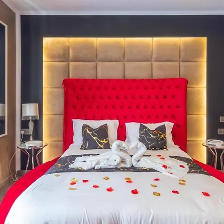 Ruby's - By Solea Homes Apartment