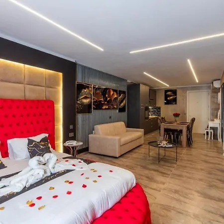 Ruby's - By Solea Homes Apartment